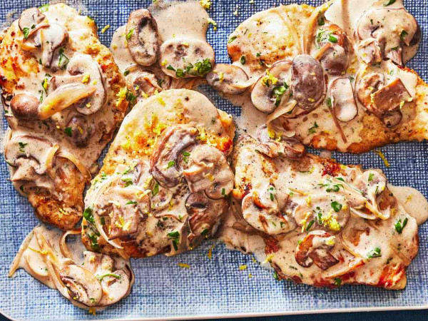 Lamb Scallopini Served with Pepper and Onion Sauce