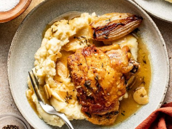 Zesty Chicken Thighs with Spicy Apple Cider Sauce