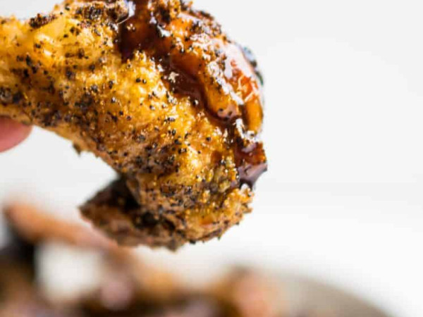 Savory Baked Chicken Wings: Sweet and Spicy Keto Style
