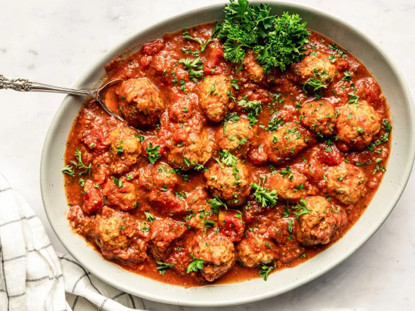 Slow Cooker Turkey Meatballs with Tomato Sauce