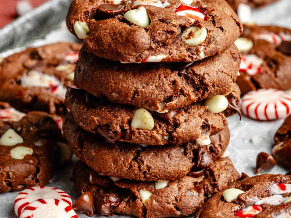 Holiday Bark with Ghirardelli: Peppermint Edition in Four Styles