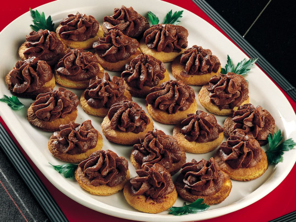 Crostini Topped with Chocolate and Sea Salt