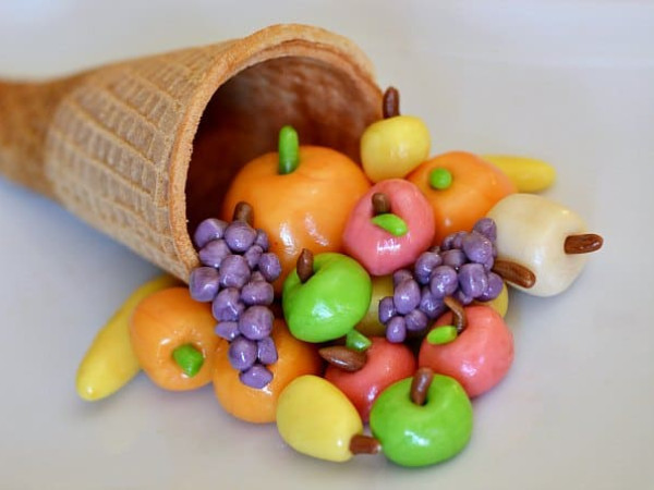 Sugar Cone Cornucopias Made Easy