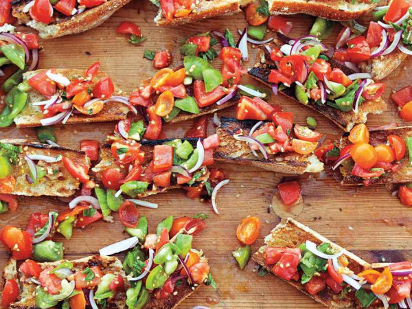 Heirloom Tomato Crostini