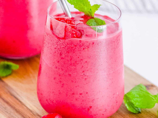 Plant-Based Raspberry Mint Milkshake