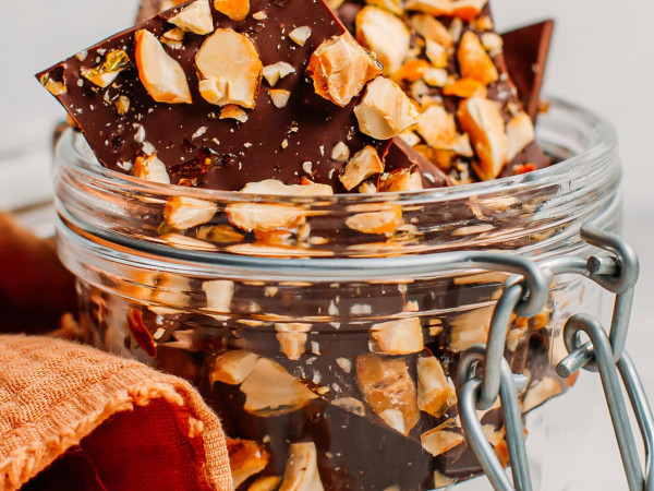 Easy Vegan Cashew Bark Made with Four Ingredients