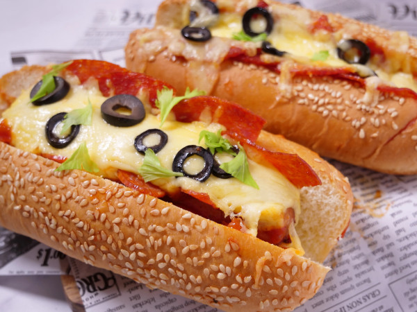 Hot Dogs Stuffed with Pizza, Air Fried