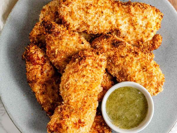 Coconut-Crusted Chicken Cooked in an Air Fryer
