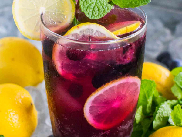 Stevia-Sweetened Blueberry Lemonade