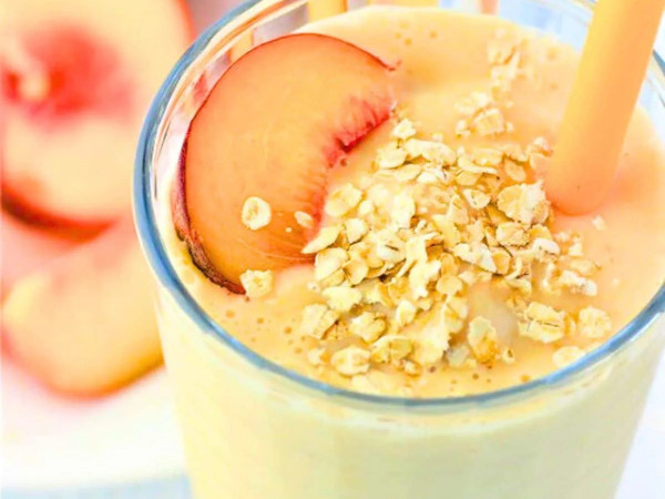 Oat Smoothie Featuring Orange and Peach