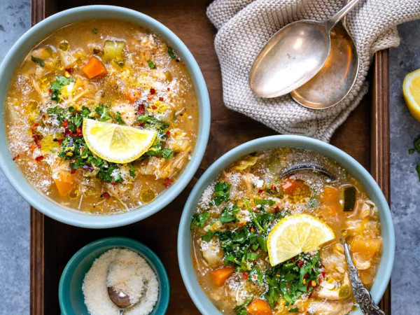 Healthy Low-Carb Chicken and Veggie Soup