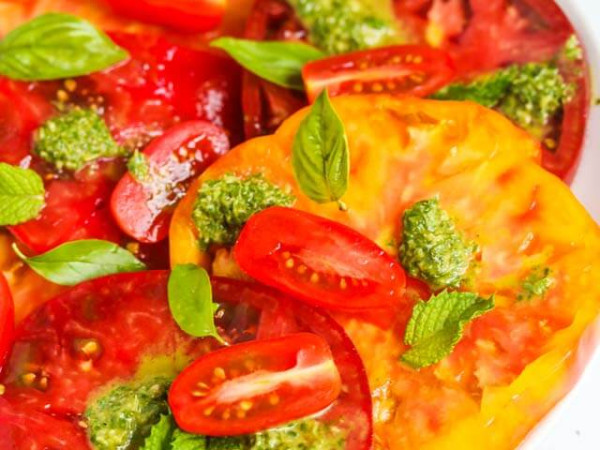 Vibrant Tomato-Basil Salad