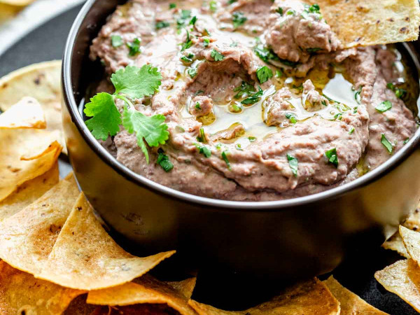 Speedy Black Bean Hummus