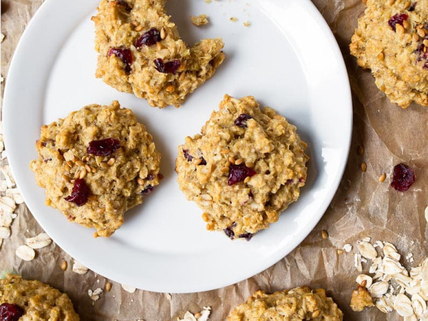 Guilt-Free Oatmeal Cookies with a Touch of Honey