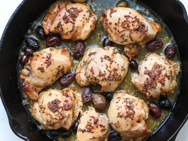 Pepperoncini and Kalamata Olive Chicken in Mediterranean Flavor