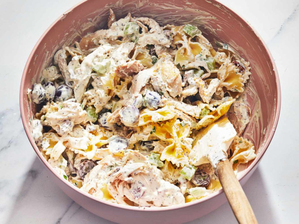 Pasta Salad with Chicken, Lemon, and Poppy Seeds