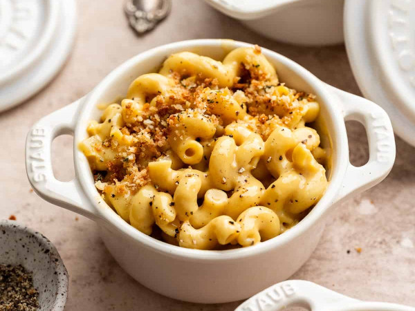 Vegan Macaroni with No Cheese