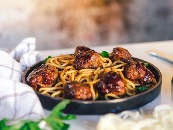 Spaghetti and Bison Meatballs Delight