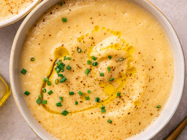 Cauliflower Soup with Creaminess, Slow Cooker Style