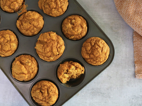 Flavorful Whole Wheat Muffins with Pumpkin and Spice