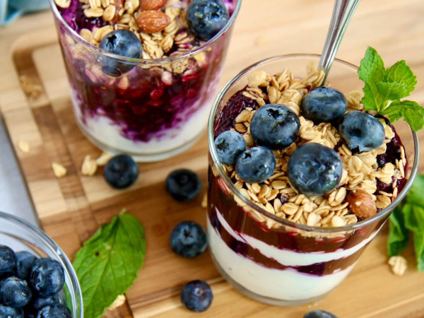 Yogurt Parfaits with Blueberries and Oranges