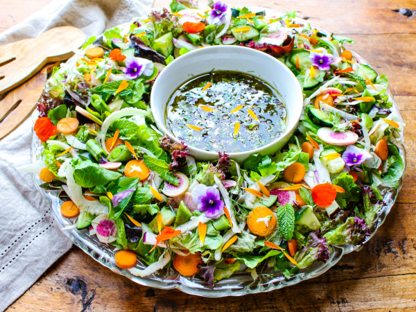 Celebration Salad Circle