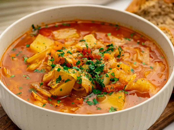 Fast Vegetarian Cabbage Soup Made in the Instant Pot