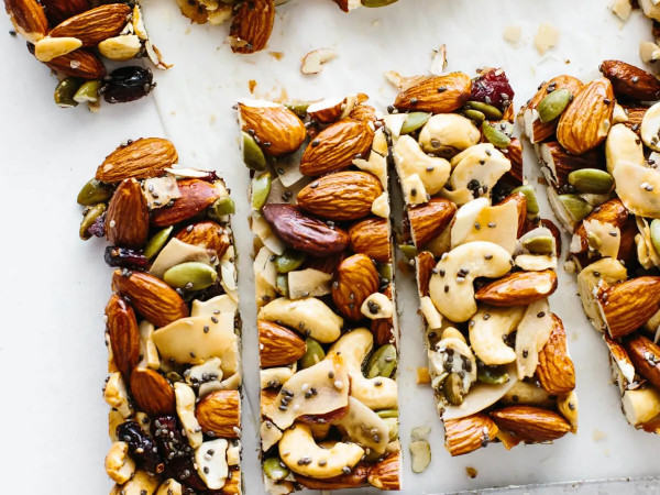 No-Bake Snack Bars with Trail Mix