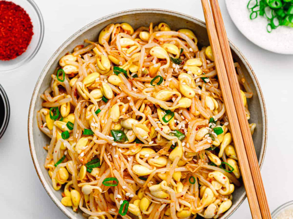 Korean-Style Salad Featuring Boiled Bean Sprouts