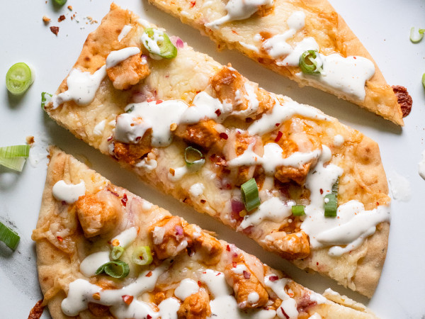 Flatbread Pizza with Buffalo Chicken