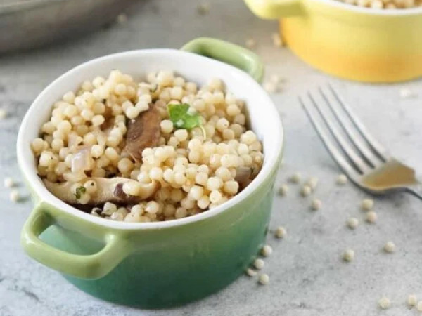 Israeli Couscous with Garlic and Mushrooms from the Instant Pot®