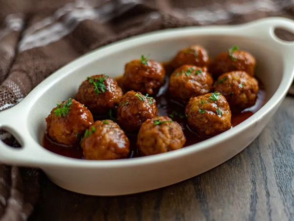 Easy Swedish Meatballs in the Slow Cooker