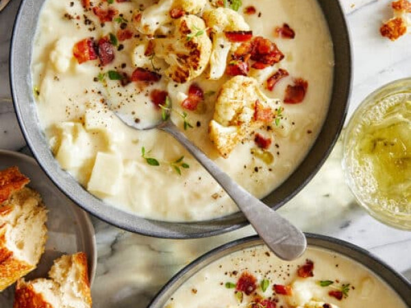 Light Cauliflower Clam Chowder Recipe
