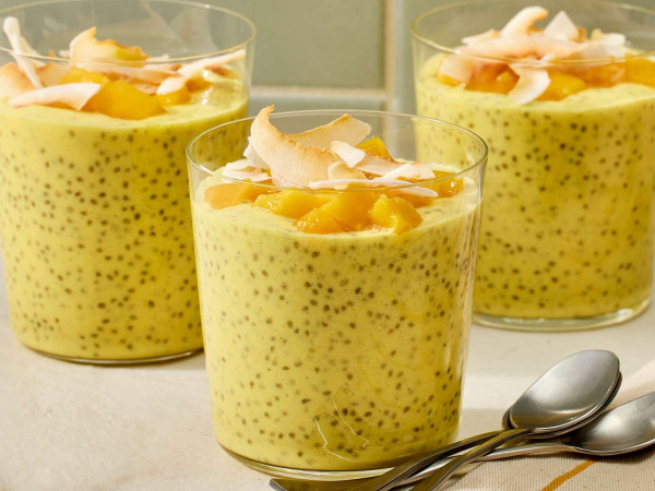 Tropical Oat Pudding with Mango and Coconut