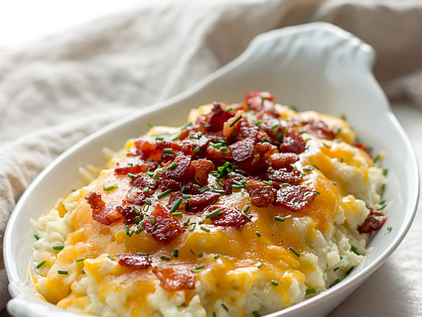 Cauliflower Mash with Cheddar and Garlic – Low Carb Edition