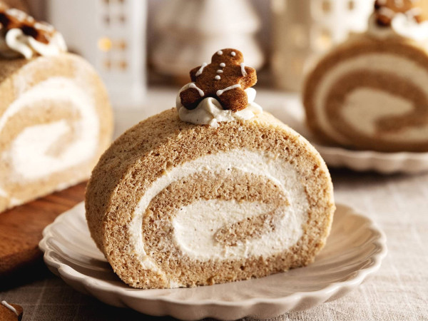 Grandma's Aromatic Gingerbread Roll