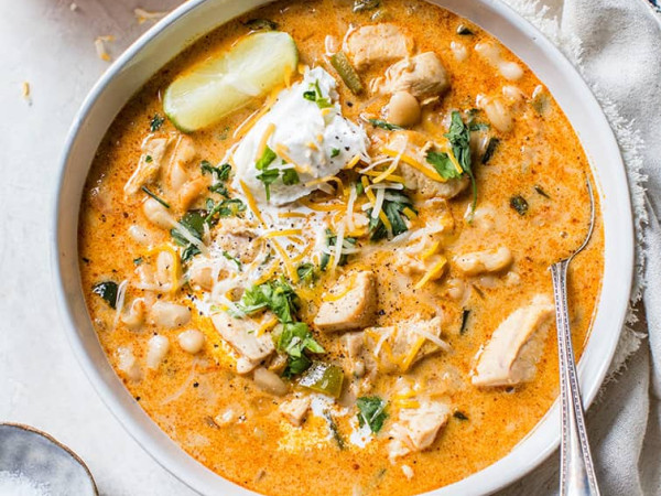 Quick Vegetarian White "Chicken" Chili with Instant Pot®
