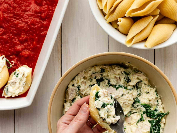 Jumbo Pasta Shells with Spinach and Corn Filling