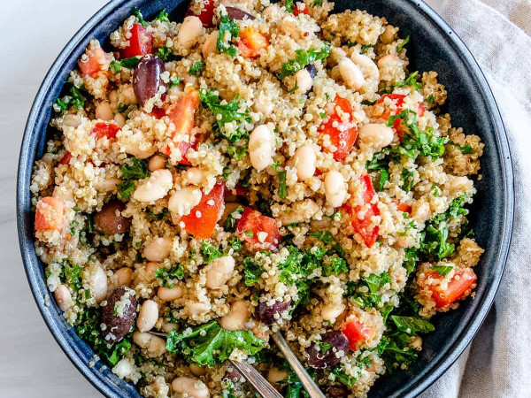 Vegan-Friendly Quinoa Salad Loaded with Vegetables