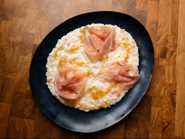 Delicious Risotto with Figs and Prosciutto