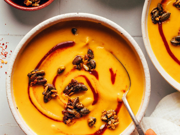 Quick and Spicy Vegan Carrot Soup in the Instant Pot®