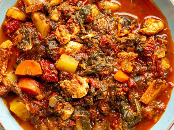 Stew with Chicken and Pearl Onions in Moroccan Style