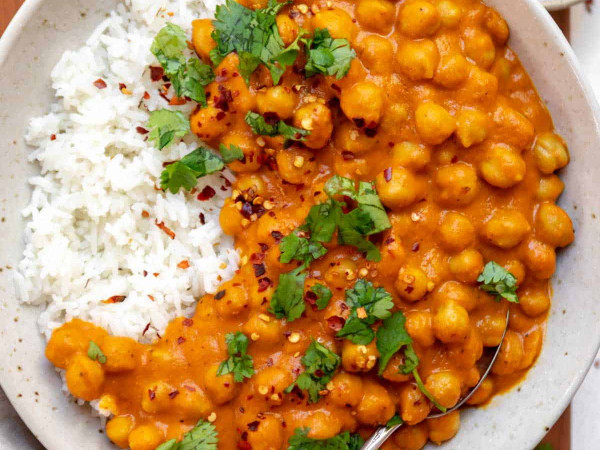 Easy Pantry Curried Quinoa with Garbanzo Beans and Roasted Peppers