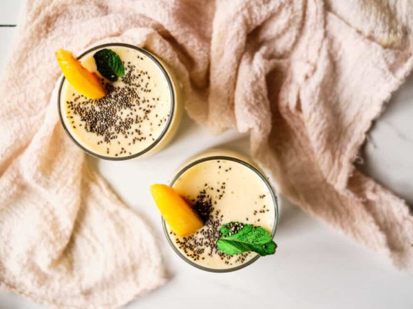 Coconut, Banana, and Peach Smoothie (Vegan)
