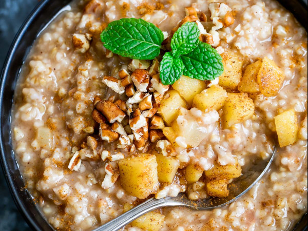 Oatmeal Topped with Apples