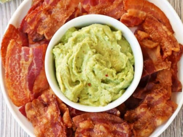 Bacon-Flavored Snack Medley