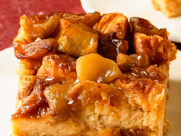 Apple and Chai Spiced Bread Pudding Delight