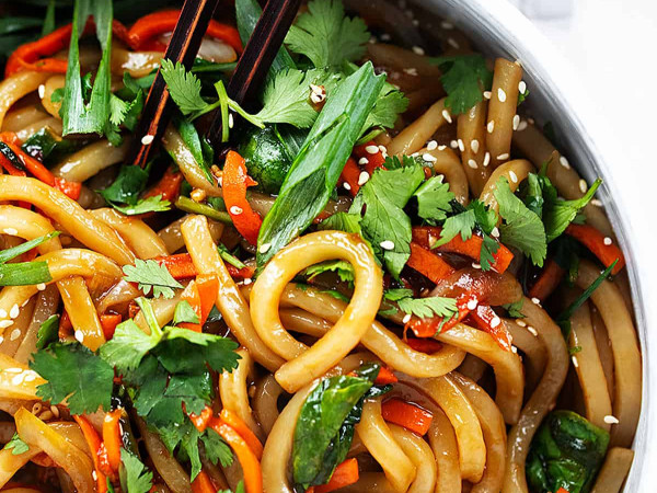 Hot and Spicy Udon Noodle Stir-Fry