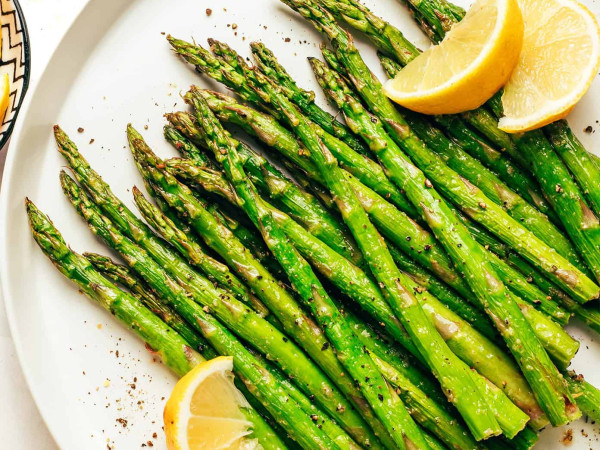 Air-Fried Asparagus with "Everything" Spice Mix