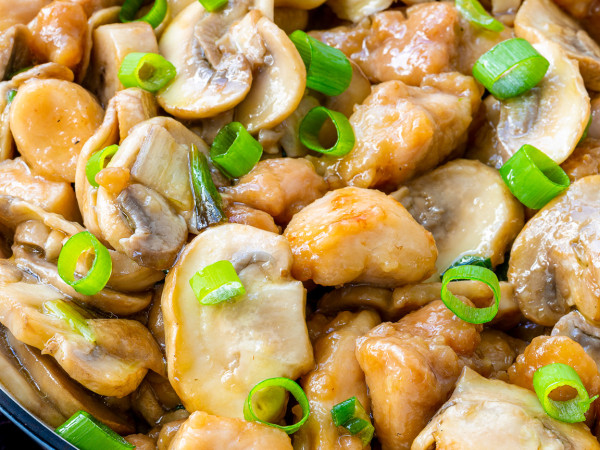 Chicken Thigh Stir-Fry with Garlic and Mushrooms